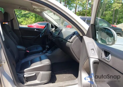 2012 Volkswagen Tiguan Le из США, поврежденный, VIN WVGAV7AX8CW542695